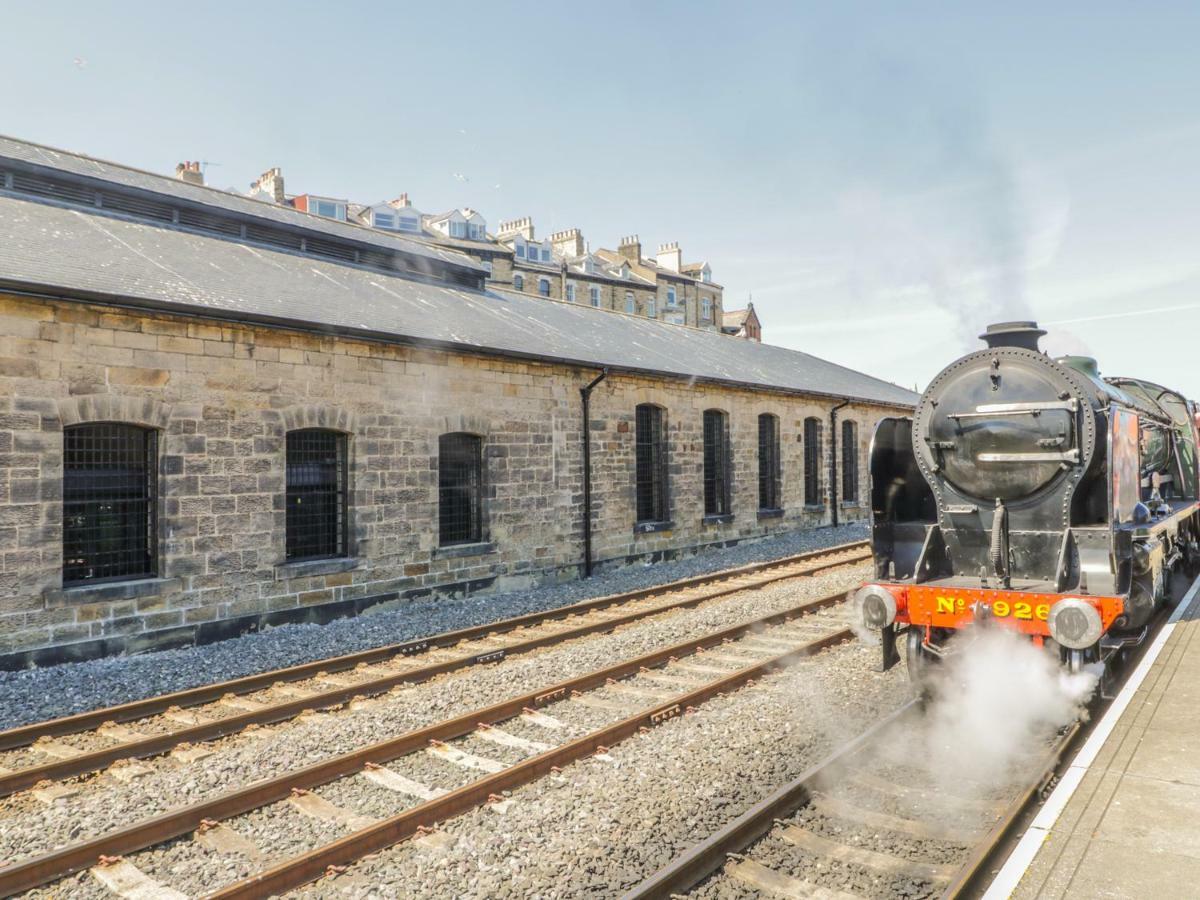 Ferienwohnung Tornado Engine Shed Whitby Exterior foto